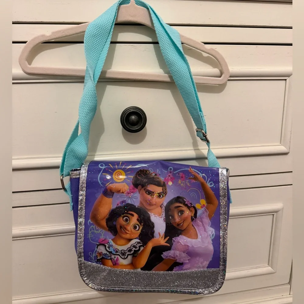 Encanto Crossbody Bag